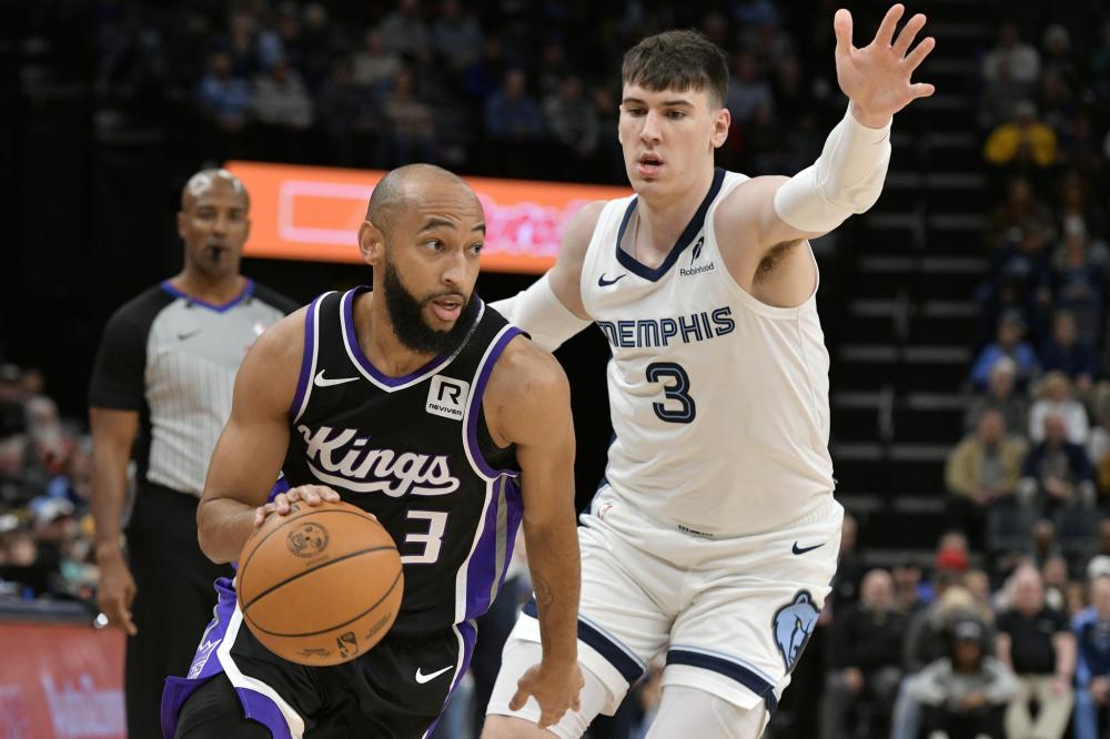 一直以其出 一直以其出