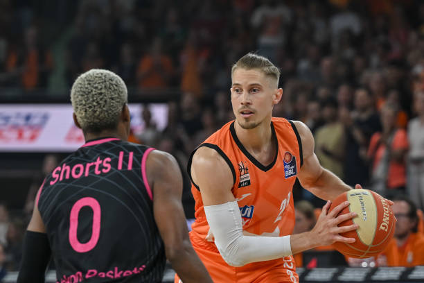 恩佐不仅是 恩佐不仅是